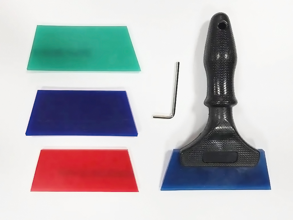 Racletă aplicare folie geam cu 3 rezerve poliuretan – duritate diferită pentru montaj profesional Racletă aplicare folie geam cu 3 rezerve poliuretan – duritate diferită pentru montaj profesional